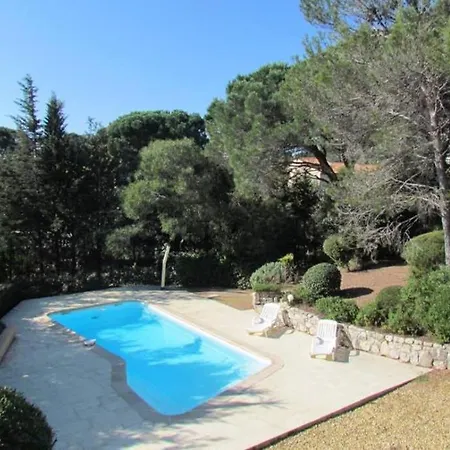 8 Pers, Climatisee, Piscine Chauffee, Un Havre De Paix Sous Les Pins Parasols