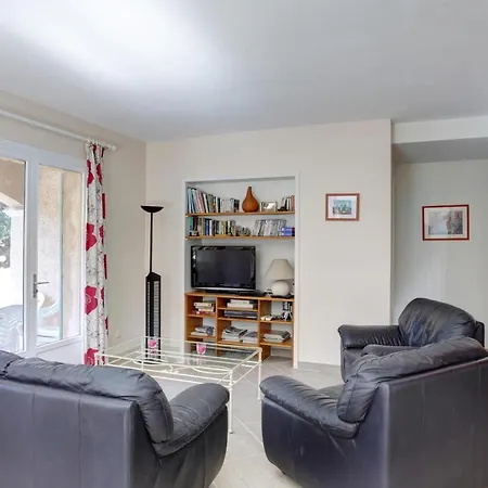 Villa 8 Pers, Climatisee, Piscine Chauffee, Un Havre De Paix Sous Les Pins Parasols