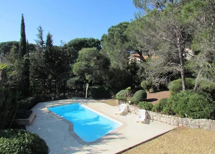 8 Pers, Climatisee, Piscine Chauffee, Un Havre De Paix Sous Les Pins Parasols