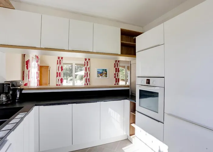 Villa 8 Pers, Climatisee, Piscine Chauffee, Un Havre De Paix Sous Les Pins Parasols *